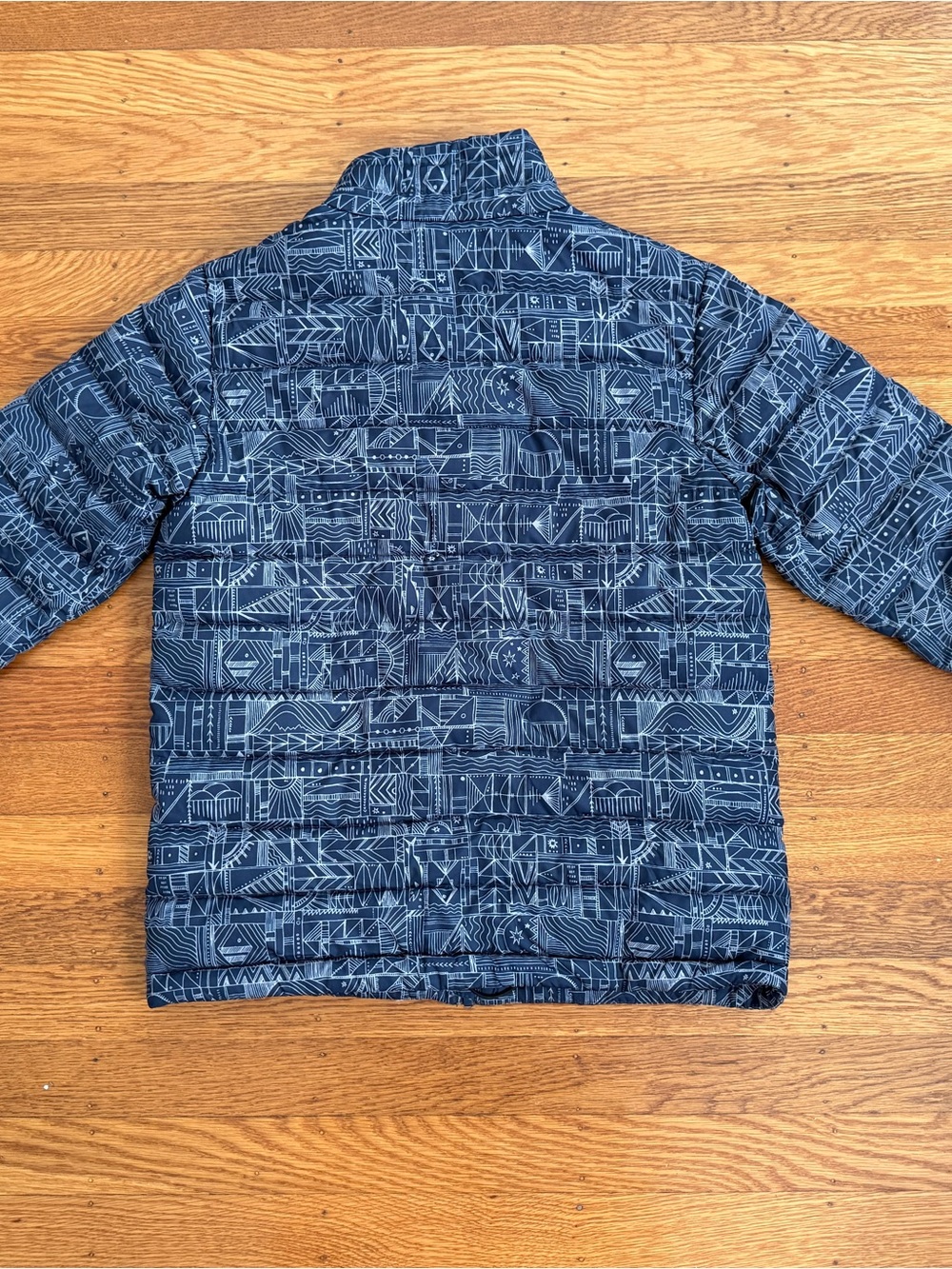 Patagonia Kids Navy Geometric-Print Puffer Jacket - Picture 3 of 3